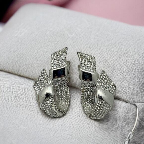 Vintage Silver Ribbon Clip-On Earrings - Picture 1 of 6